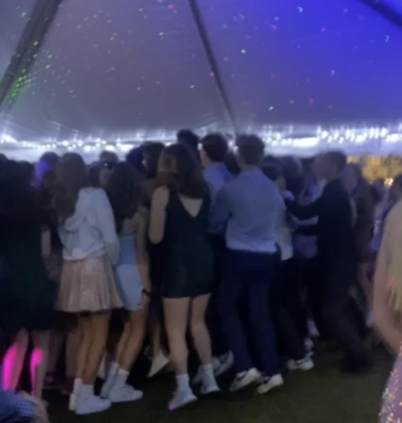 Students dancing at Homecoming in 2021